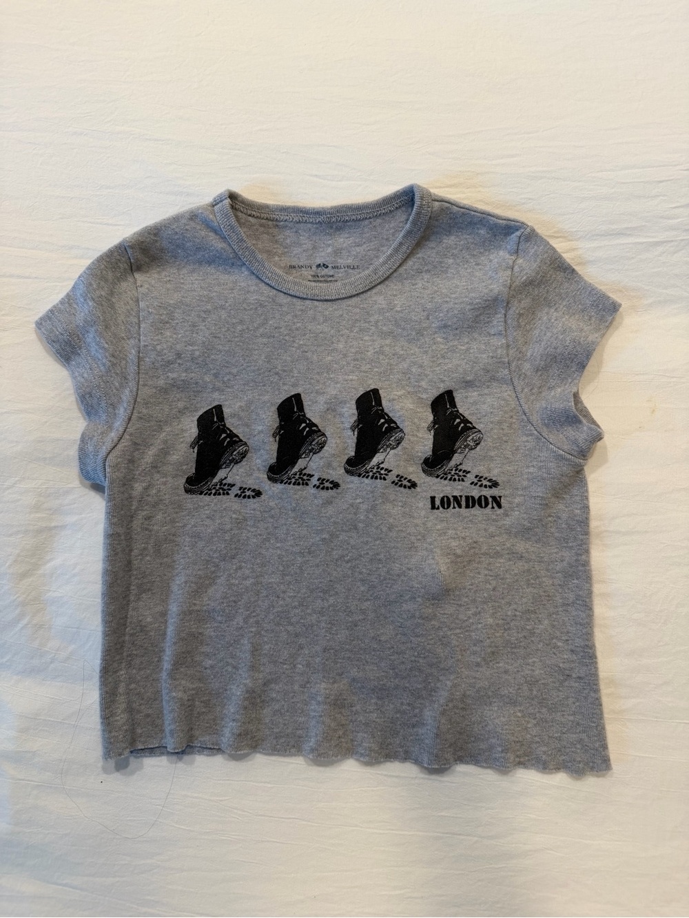 Cropped' Grey 'London' Graphic Tee